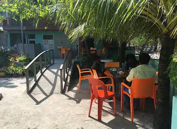 Binbon Café & Bistro