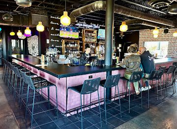 tennessee/nashville/east-nashville/bar/love-and-exile-bar