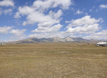 kyrgyzstan/son-kul-lake/bar/son-kul