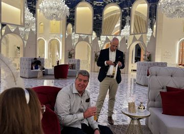 qatar/al-daayen/bar/acoustic