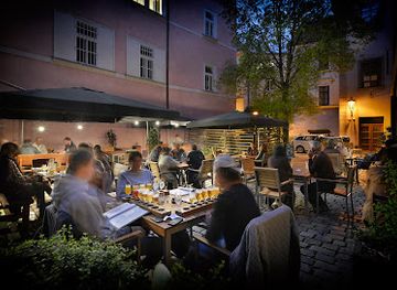 czechia/bohemia/bar/u-kunstatu-craft-beer-in-old-town