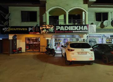 ghana/axim/bar/executive-pub-and-grills