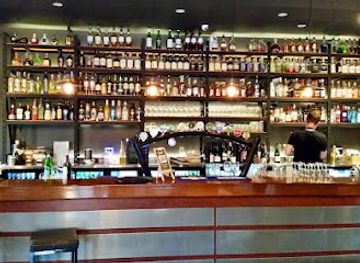 australia/adelaide/north-adelaide/bar/caledonian-hotel