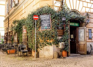 italy/rome/colosseo/bar/shamrock