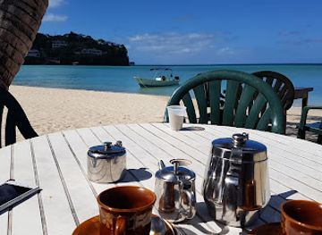 grenada/bbc-beach/bar/sur-la-mer