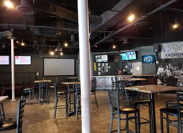illinois/rock-river-valley/bar/district-bar-and-grill