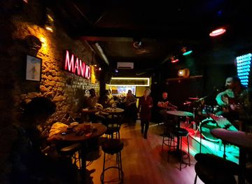 turkiye/istanbul/taksim/bar/manno-bar
