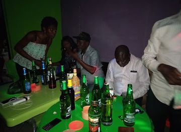 nigeria/niger-delta/bar/de-crew-s-hangout