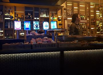 italy/milan/porta-romana/bar/madeira