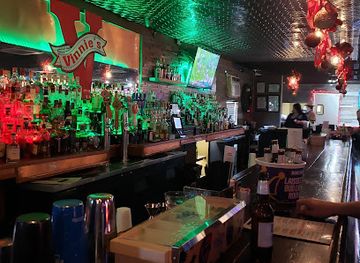 louisiana/lake-pontchartrain/bar/vinnie-s-caddyshack-bar-and-grill