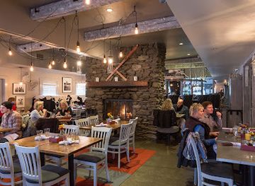 vermont/smugglers-notch-state-park/bar/idletyme-tap-tavern