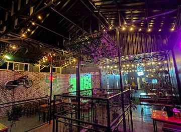 nepal/pokhara/bar/kotas-bar-and-grill