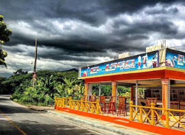 dominican-republic/sierra-de-neiba/bar/el-lago-drink