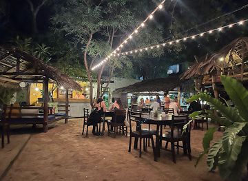 sri-lanka/ampara-district/bar/hideaway-blue-cafe-and-bar