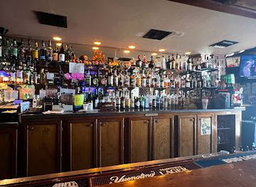 louisiana/lake-pontchartrain/bar/landing-bar-grill