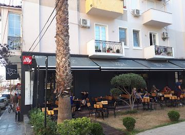 albania/durres/bar/the-wall