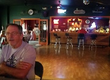 north-carolina/new-bern/bar/attitudes-pub-grille