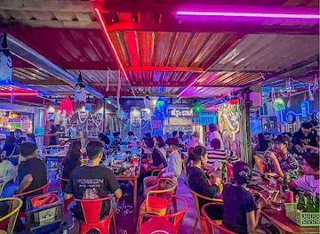 cambodia/kampot/bar/the-boys-riverside