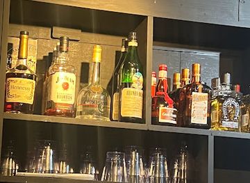 the-bahamas/eleuthera/bar/elbow-room-hi