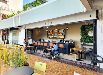 singapore/bukit-timah/bar/better-days-cafe-bar