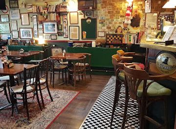 hungary/szekesfehervar/bar/petz-sorozo