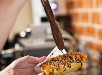 washington/snoqualmie-pass/bar/waffle-cabin