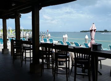 florida/florida-keys/bar/sunset-tiki-bar