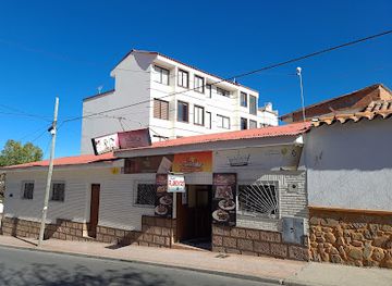 bolivia/sucre/los-pinos/bar/pekin-bar-restaurant