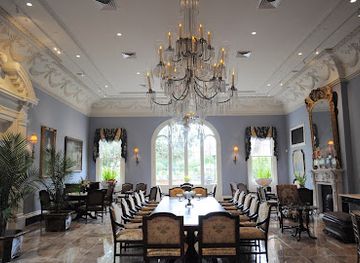 louisiana/plantation-country/bar/the-carriage-house-restaurant