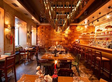 Corks Cozy Bar