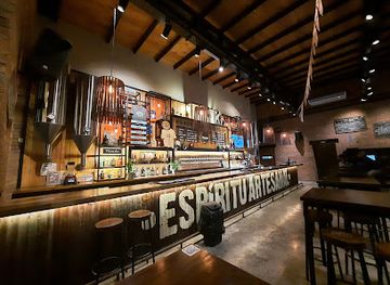 argentina/andean-northwest/bar/baum-salta-bar