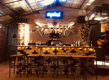 Apini Bar