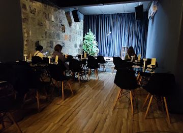 armenia/armenian-genocide-memorial-complex/bar/ari-standup