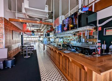 australia/adelaide/glenelg/bar/marina-sunset-bar