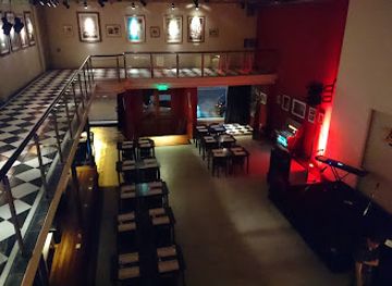 argentina/buenos-aires/la-boca/bar/radio-bar