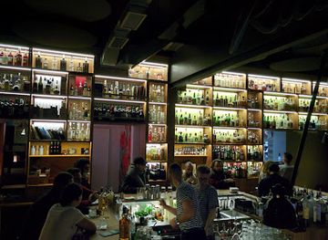 italy/milan/navigli/bar/rita