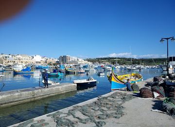 malta/marsaxlokk-fishing-village/bar/pisces-restaurant-marsaxlokk