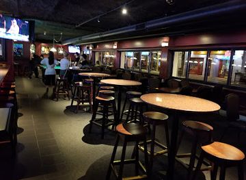 canada/ottawa/elgin-street/bar/maclaren-s-on-elgin