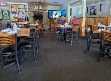 maine/york-county/bar/the-new-england-house-seafood-sports-bar