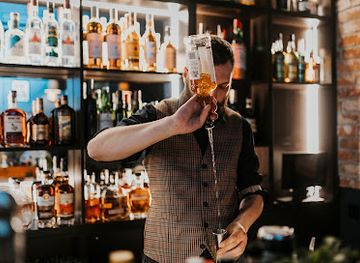 poland/gdansk/main-city/bar/winston-bar-cocktail-bar-centrum-gdansk