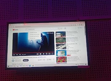 bhutan/sarpang-district/bar/queen-karaoke