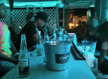 turks-and-caicos-islands/malcolm-s-road-beach/bar/lonely-s-place