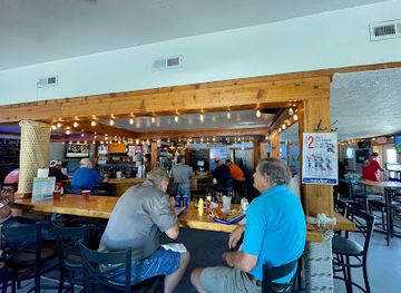 ohio/lake-erie-islands/bar/catawba-inn