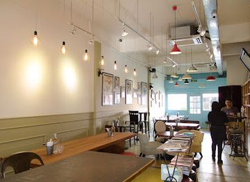 brunei/pulau-selirong-forest-reserve/bar/high-frequency-lifestyle-cafe