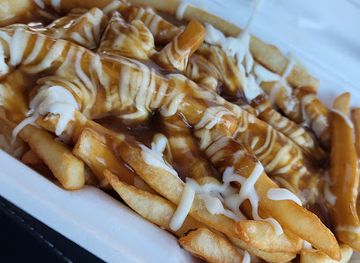 canada/annapolis-valley/bar/tom-s-cool-bus-canteen