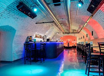 czechia/brno/bar/highfive-bar