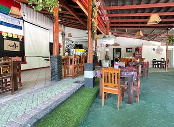 costa-rica/nicoya-peninsula/bar/bar-y-restaurante-chelas