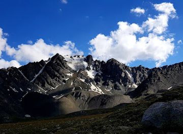 kyrgyzstan/tian-shan-mountains/bar/altyn-arashan