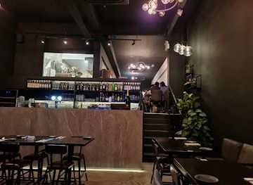 singapore/holland-village/bar/perle-noire-oyster-grill-bar-holland-village