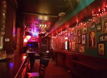 canada/toronto/bar/the-painted-lady